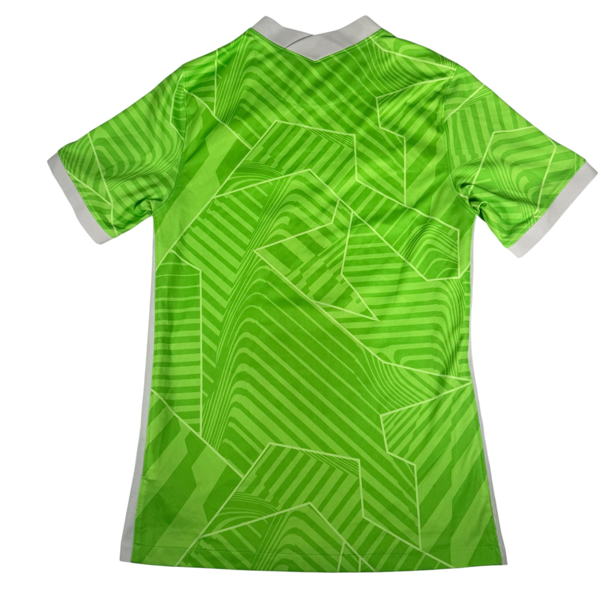 VfL Wolfsburg 2021/2022 Home Football Shirt Small – Football Shirt Kingdom