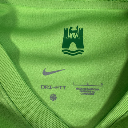 Size label inside VfL Wolfsburg 2024/2025 home football shirt, size Large