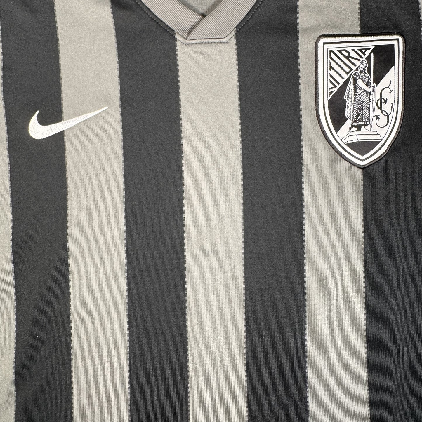 Vitória Guimarães 2015/2016 Away Football Shirt Medium