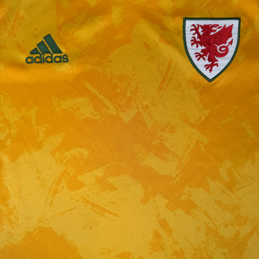Wales 2020/2021/2022 Away Football Shirt Medium – Football Shirt Kingdom