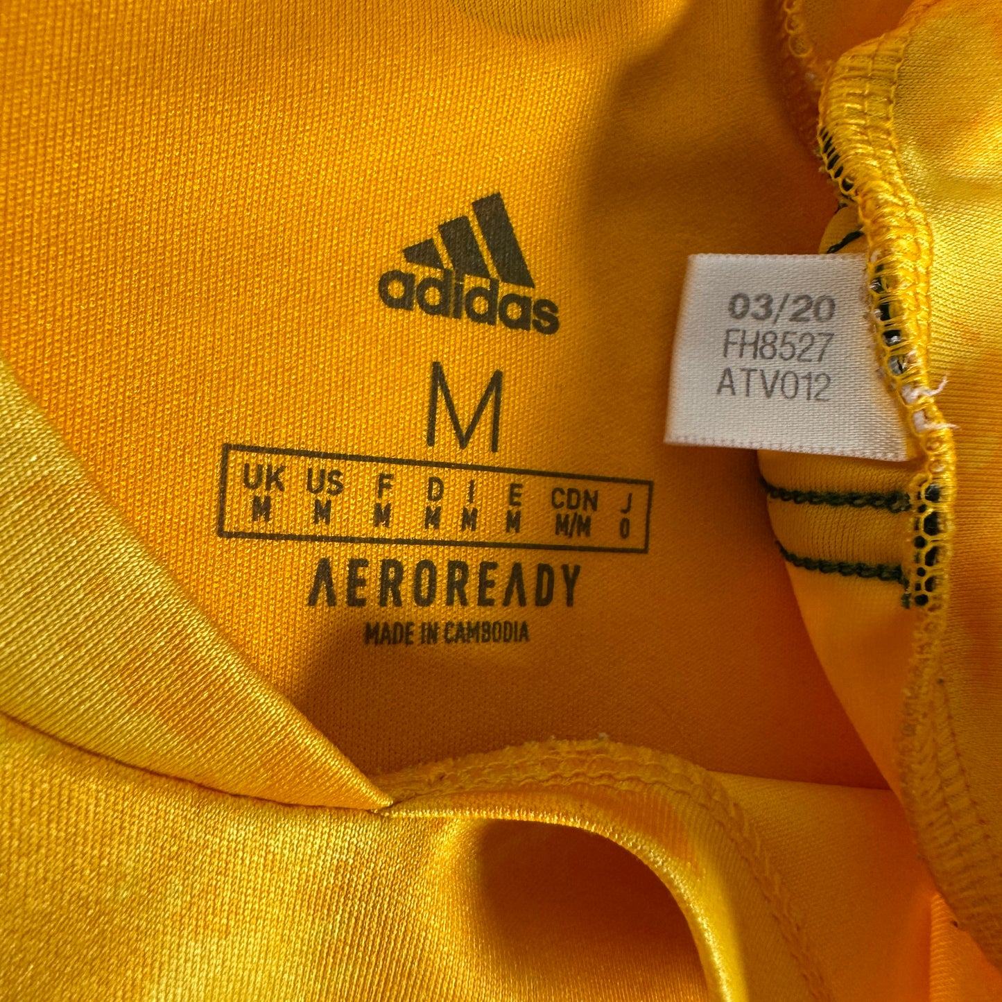 Wales 2020/2021/2022 Away Football Shirt Medium – Football Shirt Kingdom