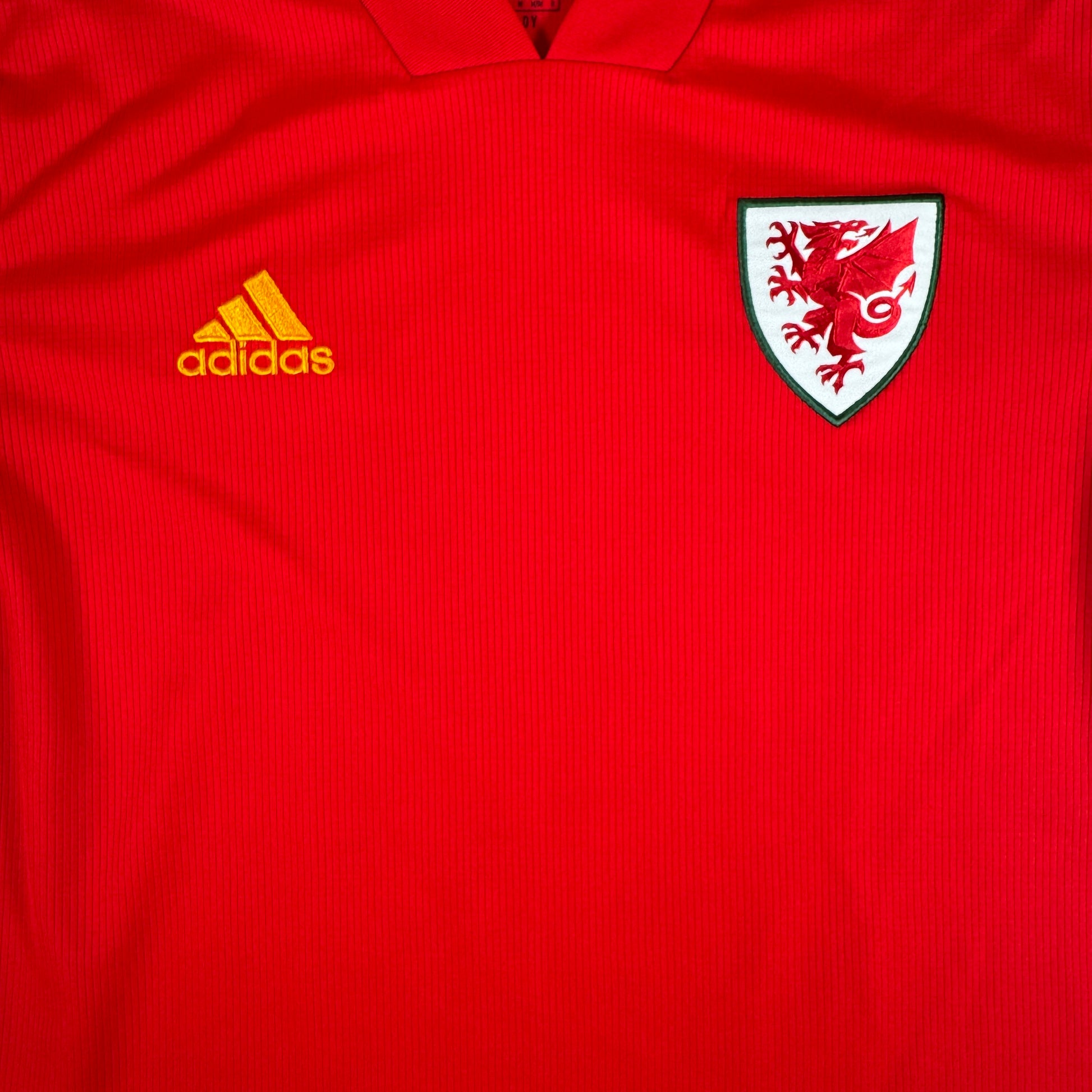 Wales 2020/2021/2022 Home Football Shirt Medium – Football Shirt Kingdom