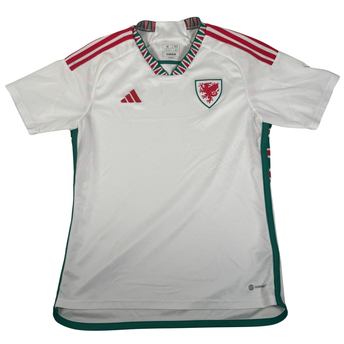 Wales 2022/2023/2024 Away Football Shirt Medium