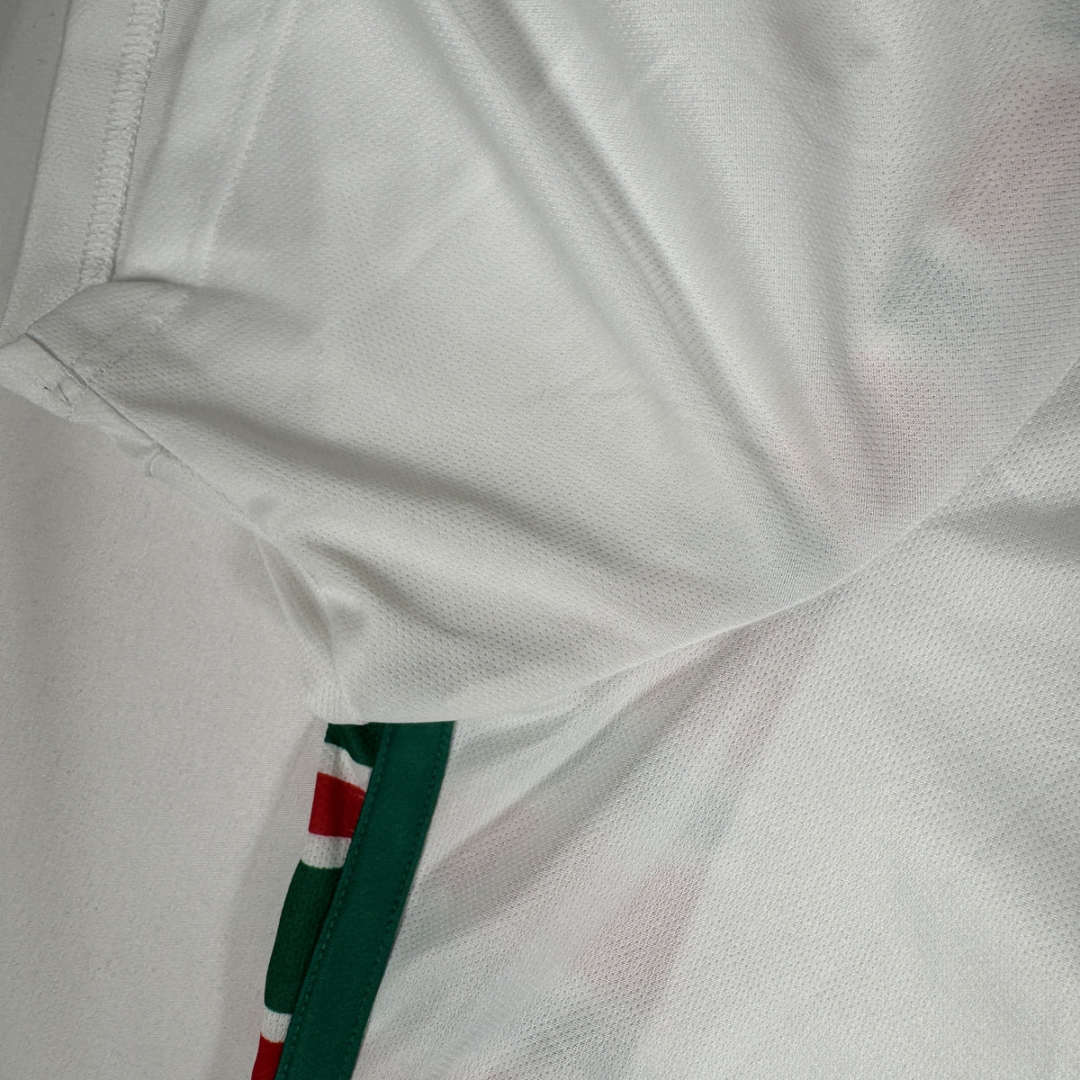 Wales 2022/2023/2024 Away Football Shirt XXL