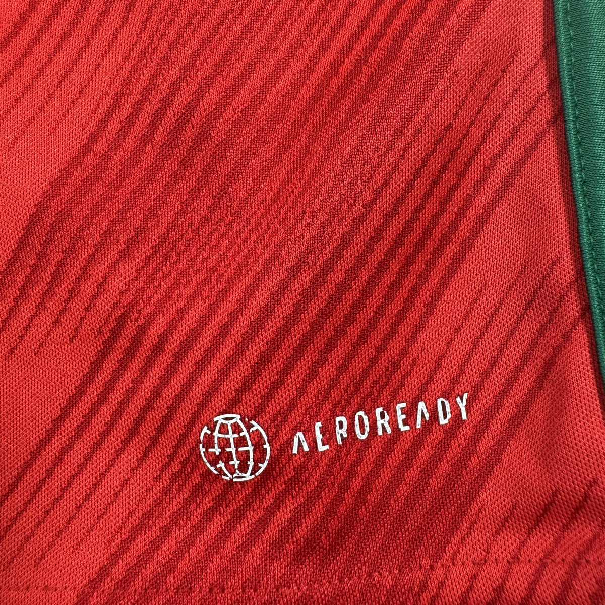 Wales 2022/2023/2024 home football shirt, size XL