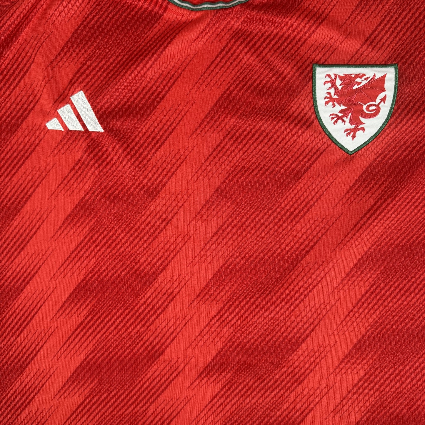 Wales 2022/2023/2024 Home Football Shirt XXL