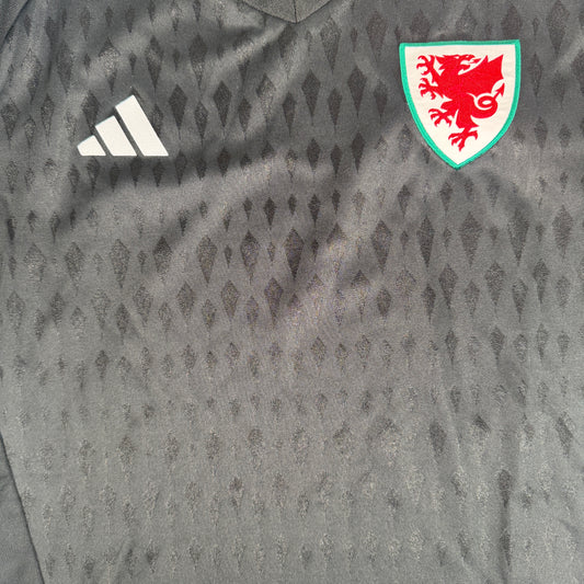 Wales 2022/2023 Goalkeeper Football Shirt Large