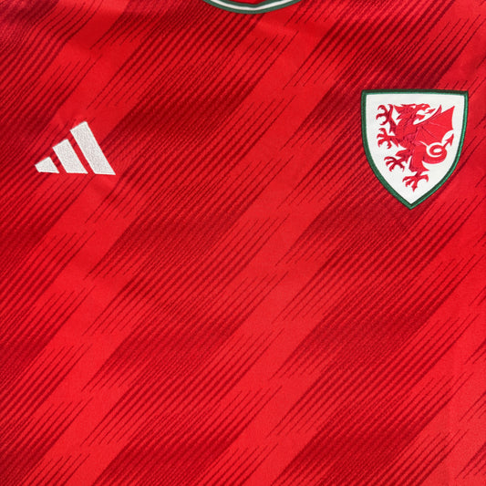 Wales 2022/2023/2024 Home Football Shirt Large – Football Shirt Kingdom