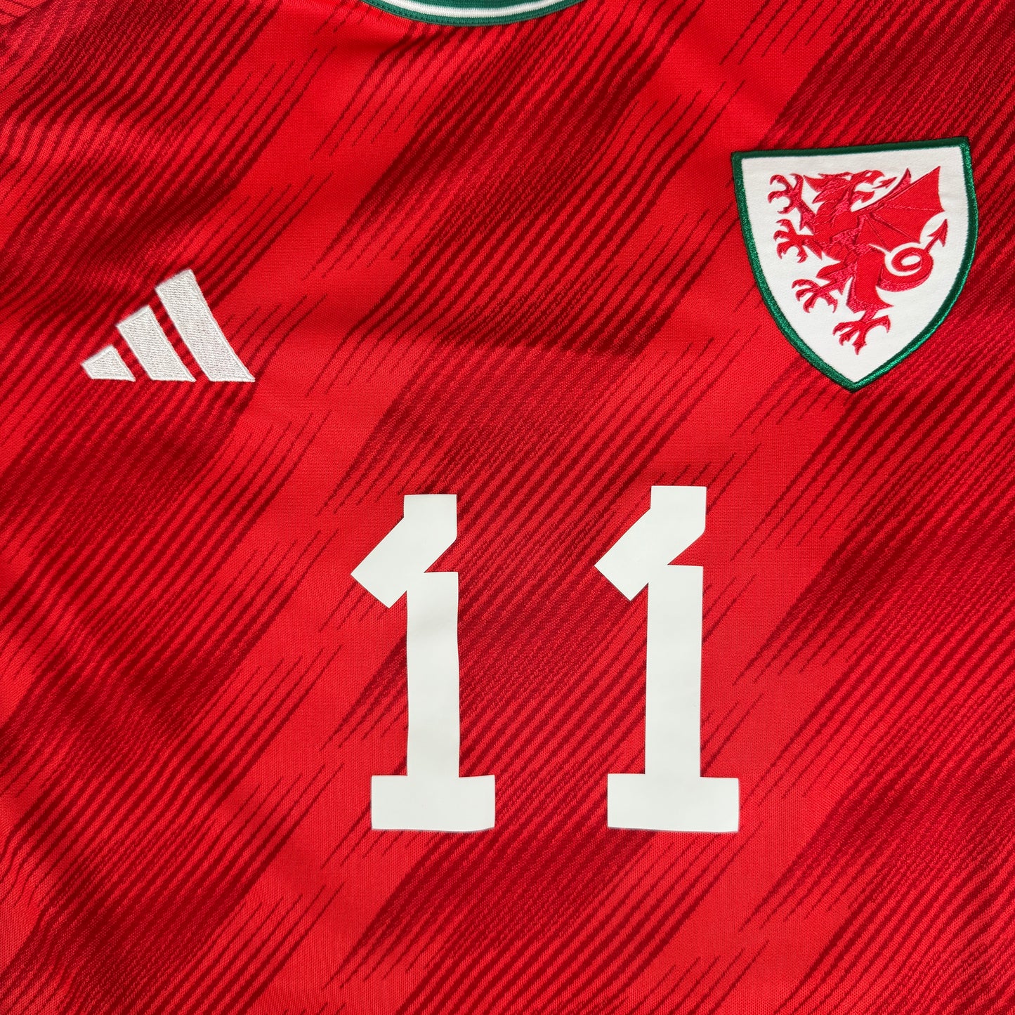 BALE 11 Wales 2022/2023/2024 Home Football Shirt Medium – Football Shirt Kingdom