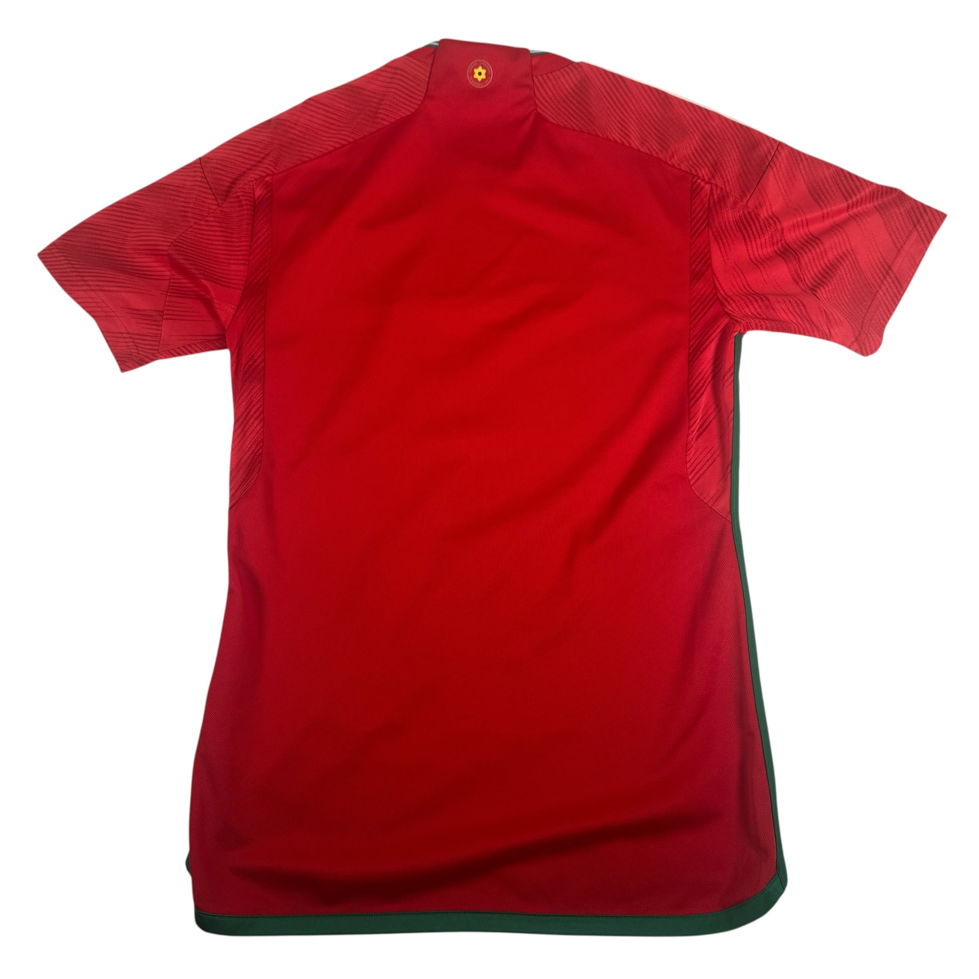 Wales 2022/2023/2024 Home Football Shirt Small – Football Shirt Kingdom