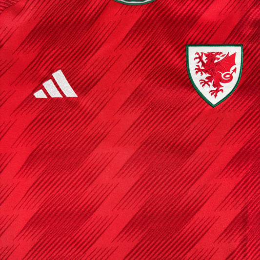 Wales 2022/2023/2024 Home Football Shirt Small – Football Shirt Kingdom