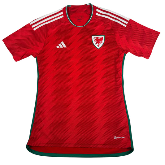 Wales 2022/2023/2024 Home Football Shirt Small — full front view