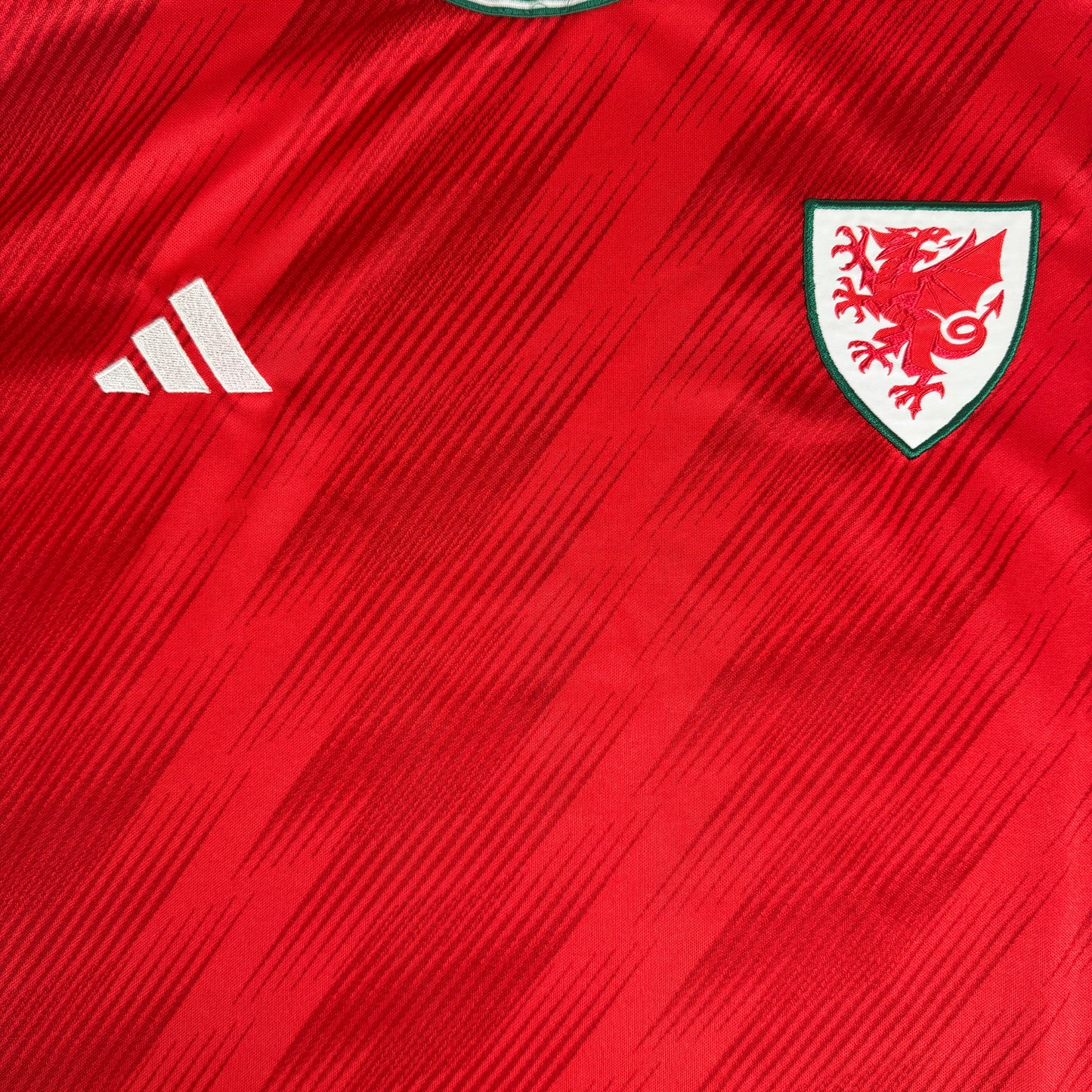 Wales 2022/2023/2024 Home Football Shirt XL – Football Shirt Kingdom