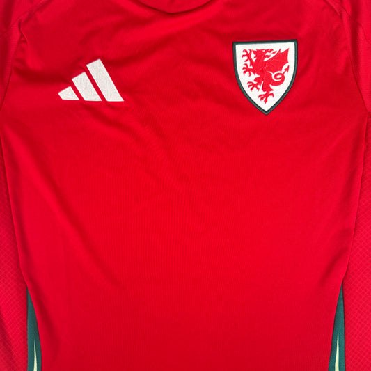 Wales 2024/2025 Home Football Shirt Medium – Football Shirt Kingdom