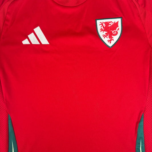 Wales 2024/2025/2026 Home Football Shirt Medium – Football Shirt Kingdom