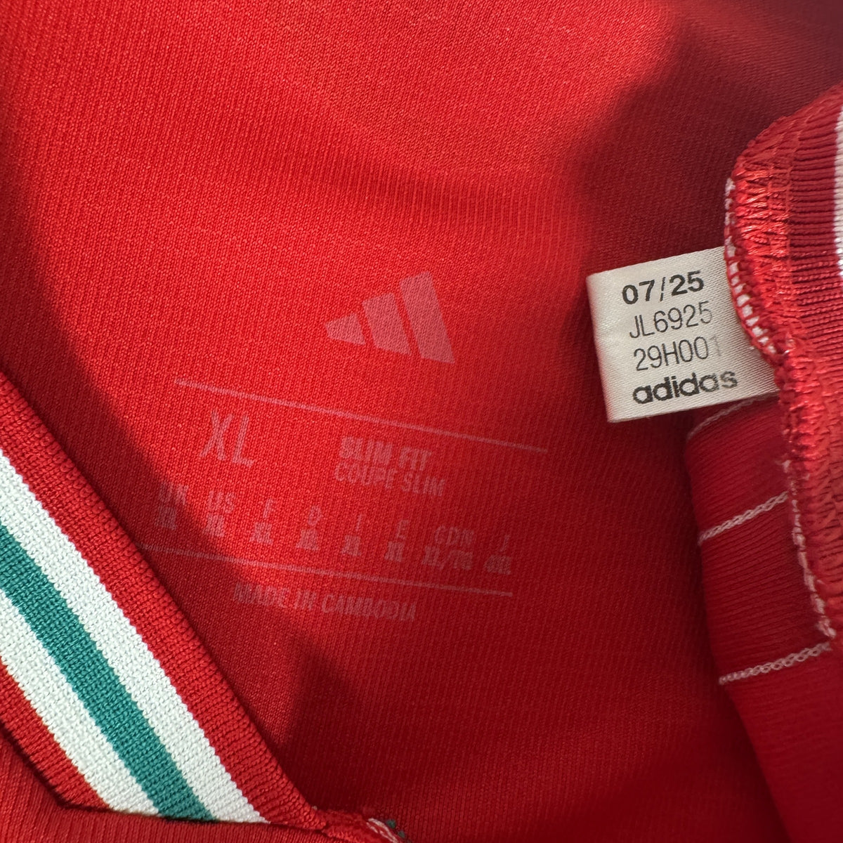 Wales 2026/2027 Home Football Shirt XL