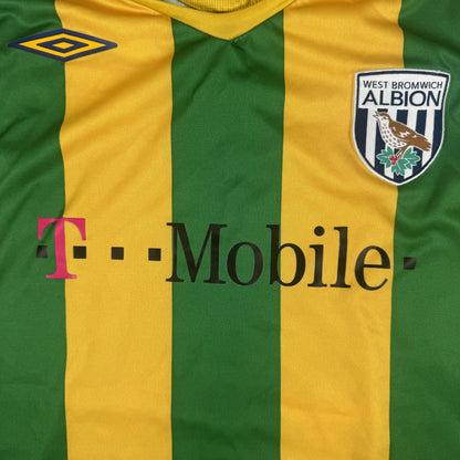 Close-up of West Bromwich Albion 2006/2007 away football shirt, size XL