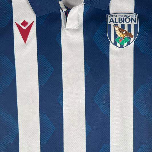 West Bromwich Albion 2024/2025 Home Sponsorless Football Shirt Medium – Football Shirt Kingdom