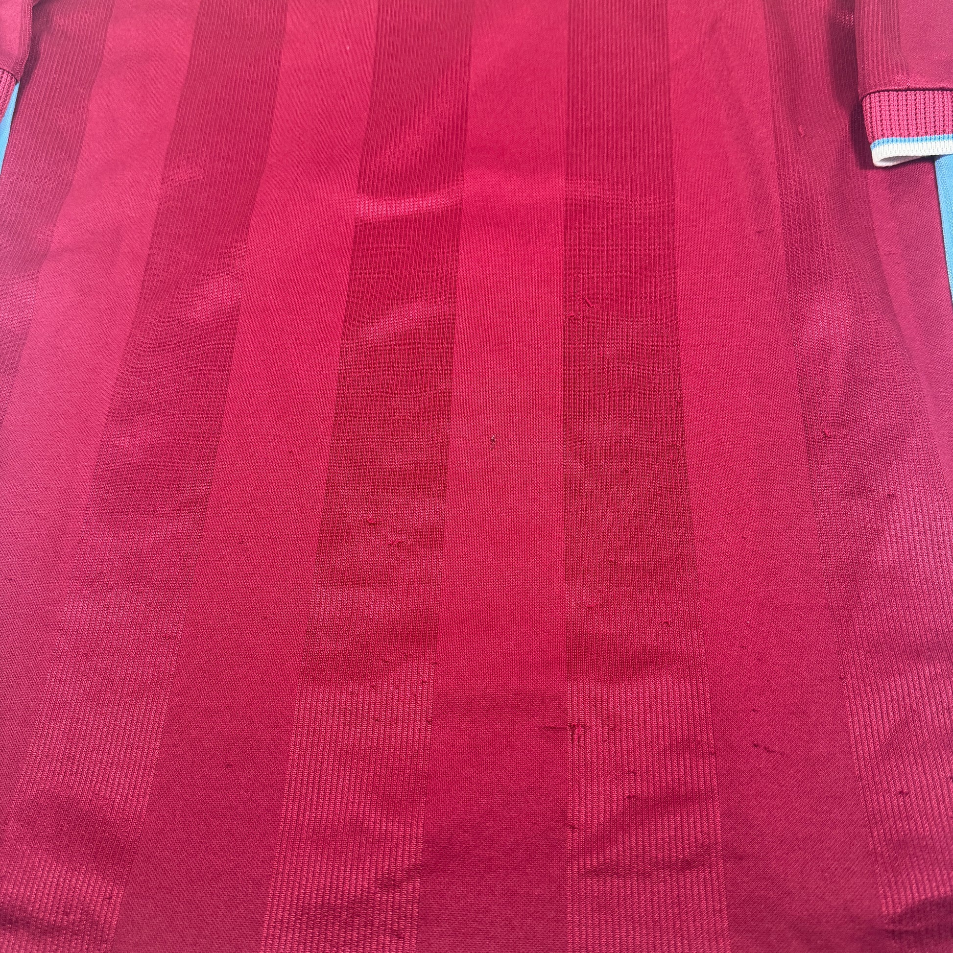 West Ham United 1997/1998 Home Football Shirt Small – Football Shirt Kingdom