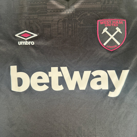 West Ham United 2024/2025 Away Football Shirt Small – Football Shirt Kingdom