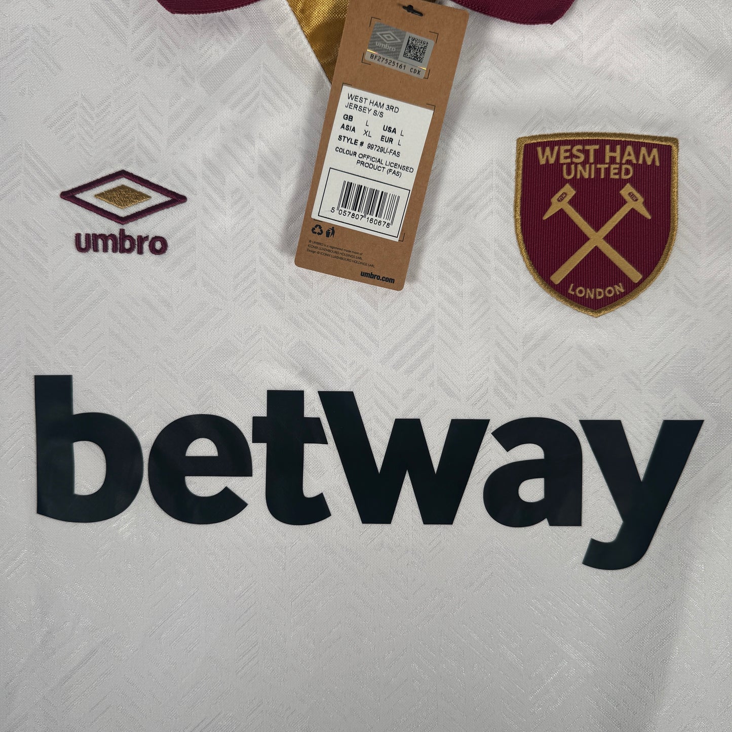 West Ham United 2024/2025 Third Football Shirt Large BNWT – Football Shirt Kingdom