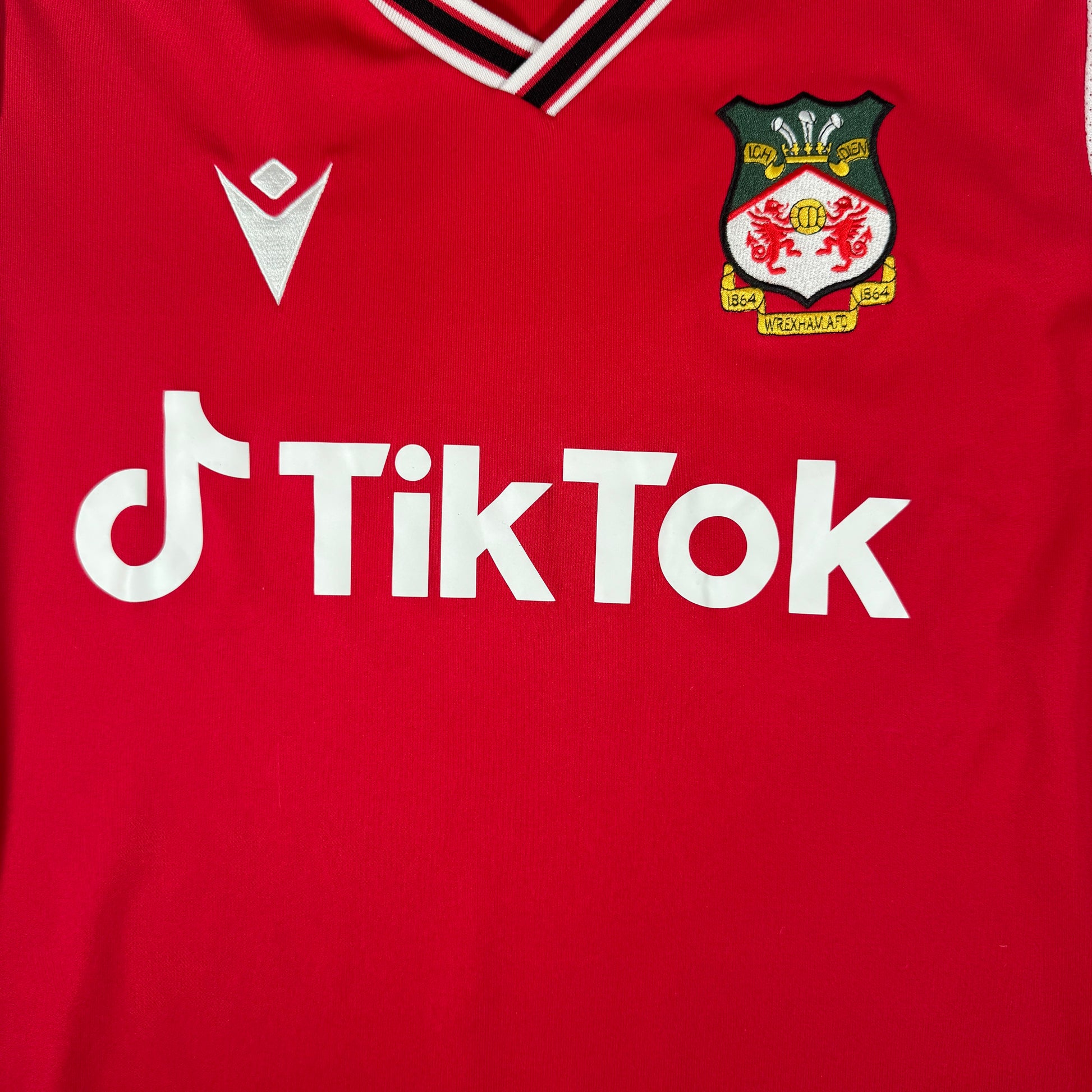 Wrexham 2021/2022 Home Football Shirt Medium – Football Shirt Kingdom