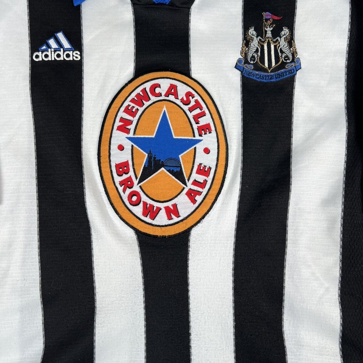 Newcastle United 1999/2000 Home Football Shirt  Large - Football Shirt Kingdom