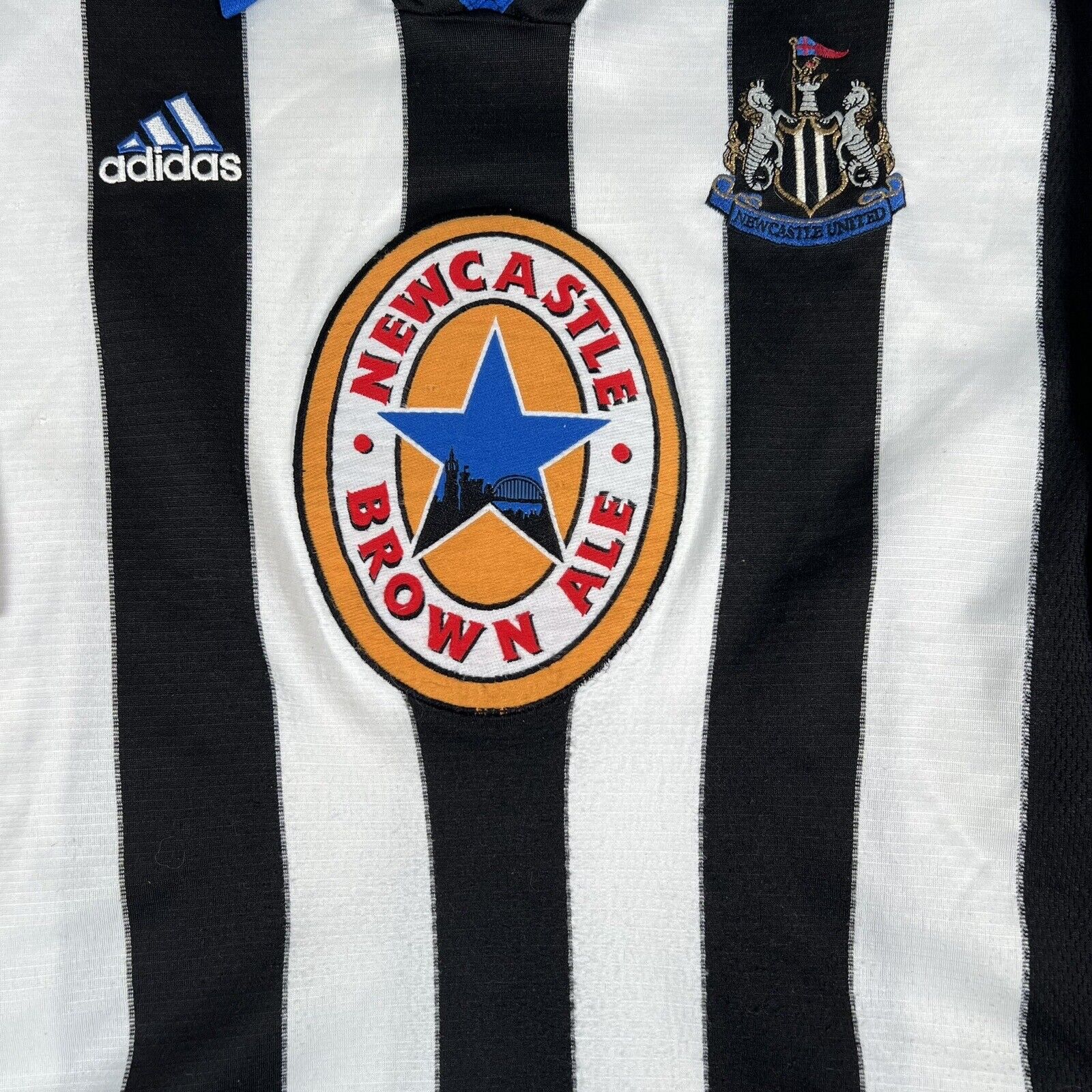 Newcastle United 1999/2000 Home Football Shirt  Large - Football Shirt Kingdom