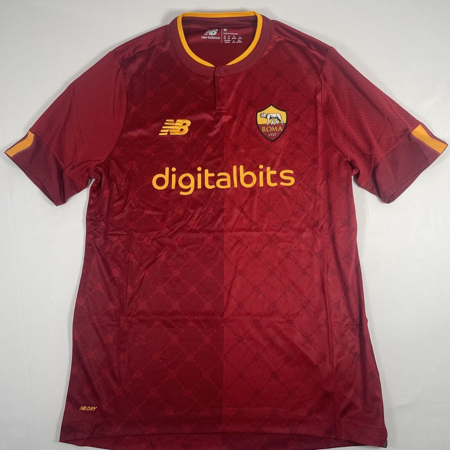 Roma 2022/2023 Home Football Shirt  BNWOT Medium