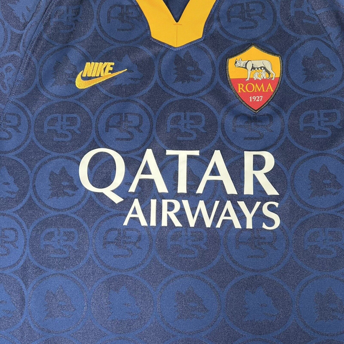 Roma 2019/2020 Third Football Shirt   Medium - Football Shirt Kingdom