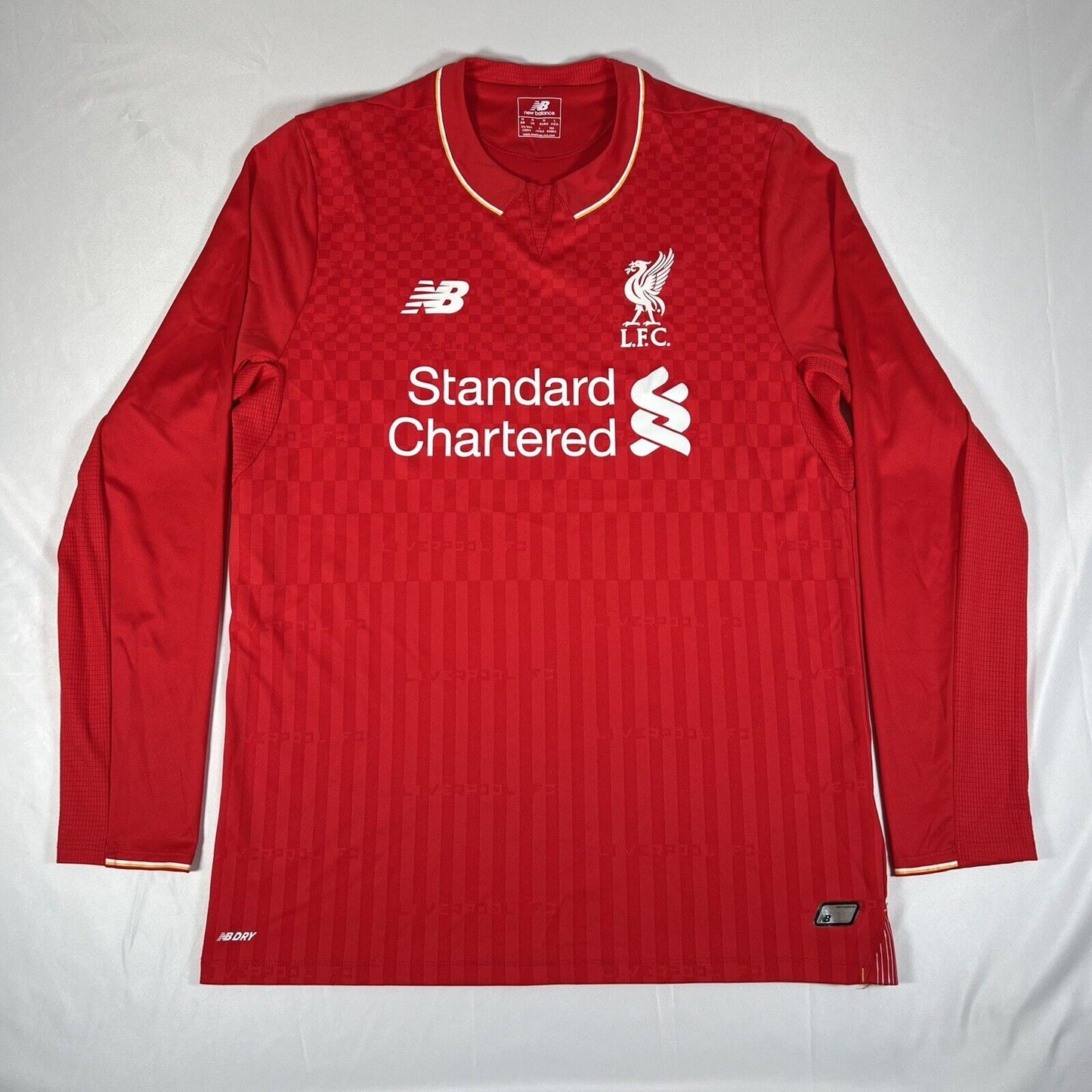 Liverpool 2015/2016 Home Football Shirt Long Sleeve Men’s Medium