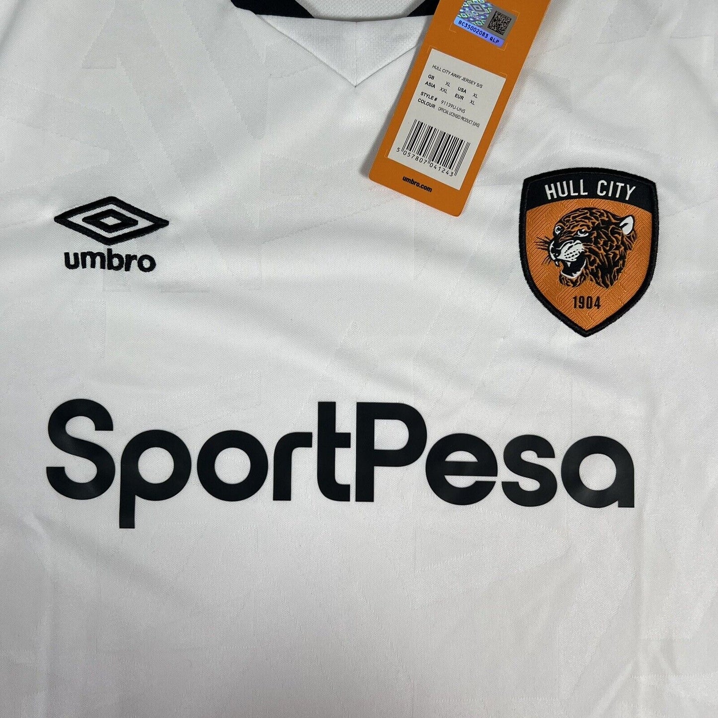 Hull City 2019/2022 Away Football Shirt  BNWT Men’s XL - Football Shirt Kingdom