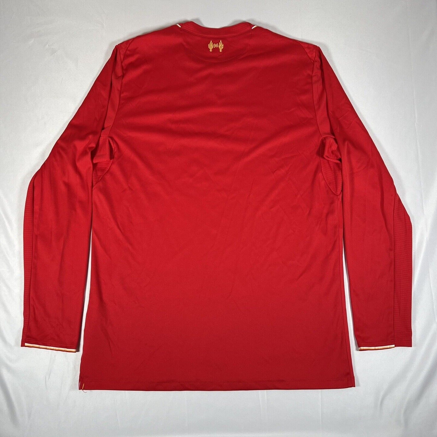 Liverpool 2015/2016 Home Football Shirt Long Sleeve Men’s Medium