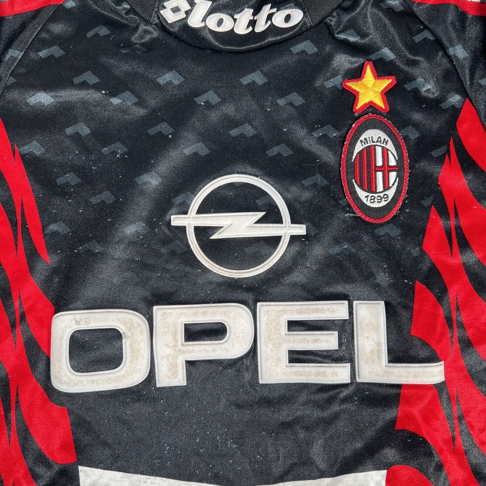 AC Milan 1997/1998 Goalkeeper Football Shirt  Small - Football Shirt Kingdom