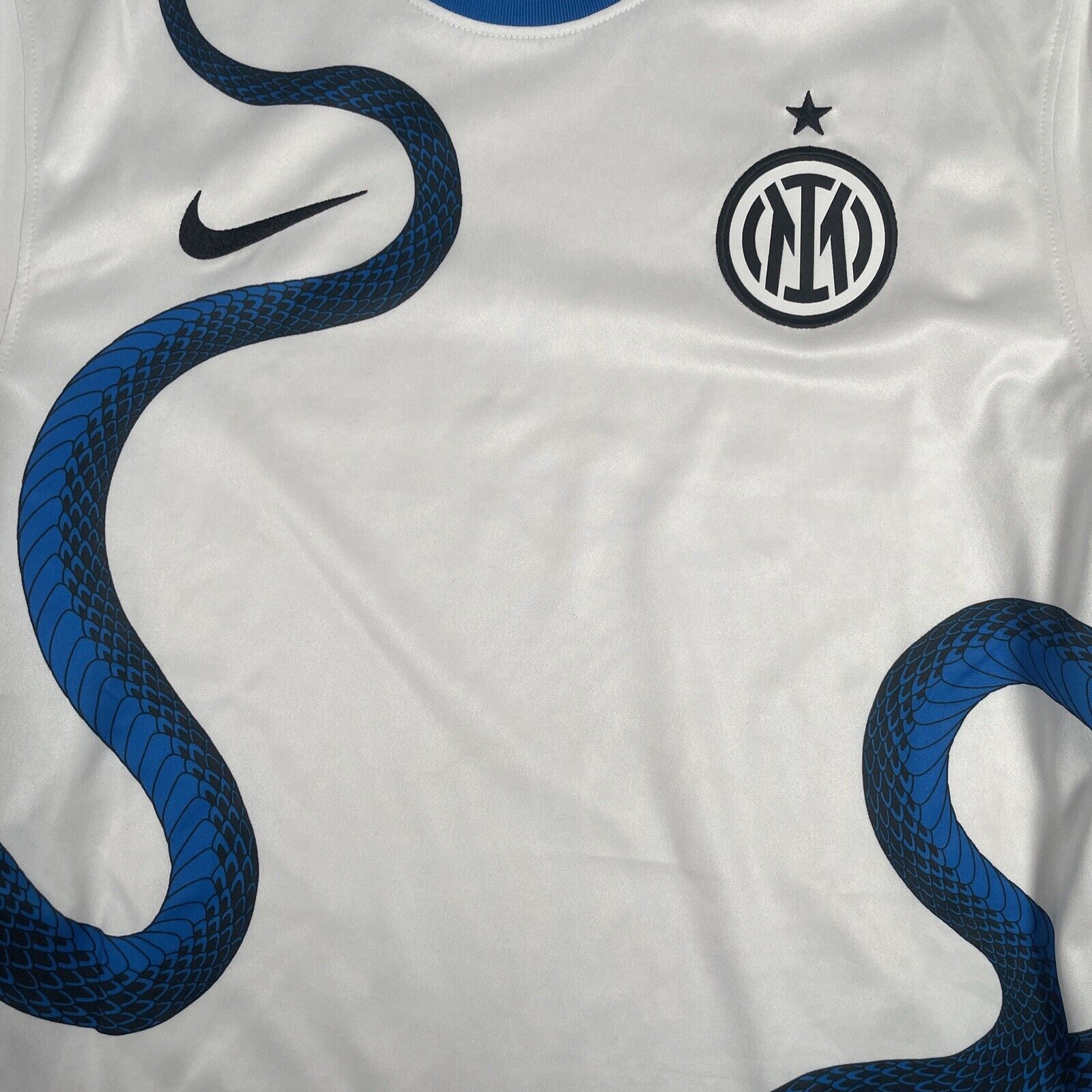 Inter Milan 2021/2022 Away Football Shirt Medium - Football Shirt Kingdom