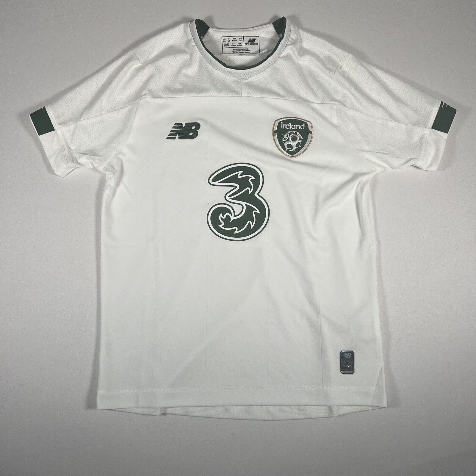 ireland 2020 2021 away football shirt medium boys child s2