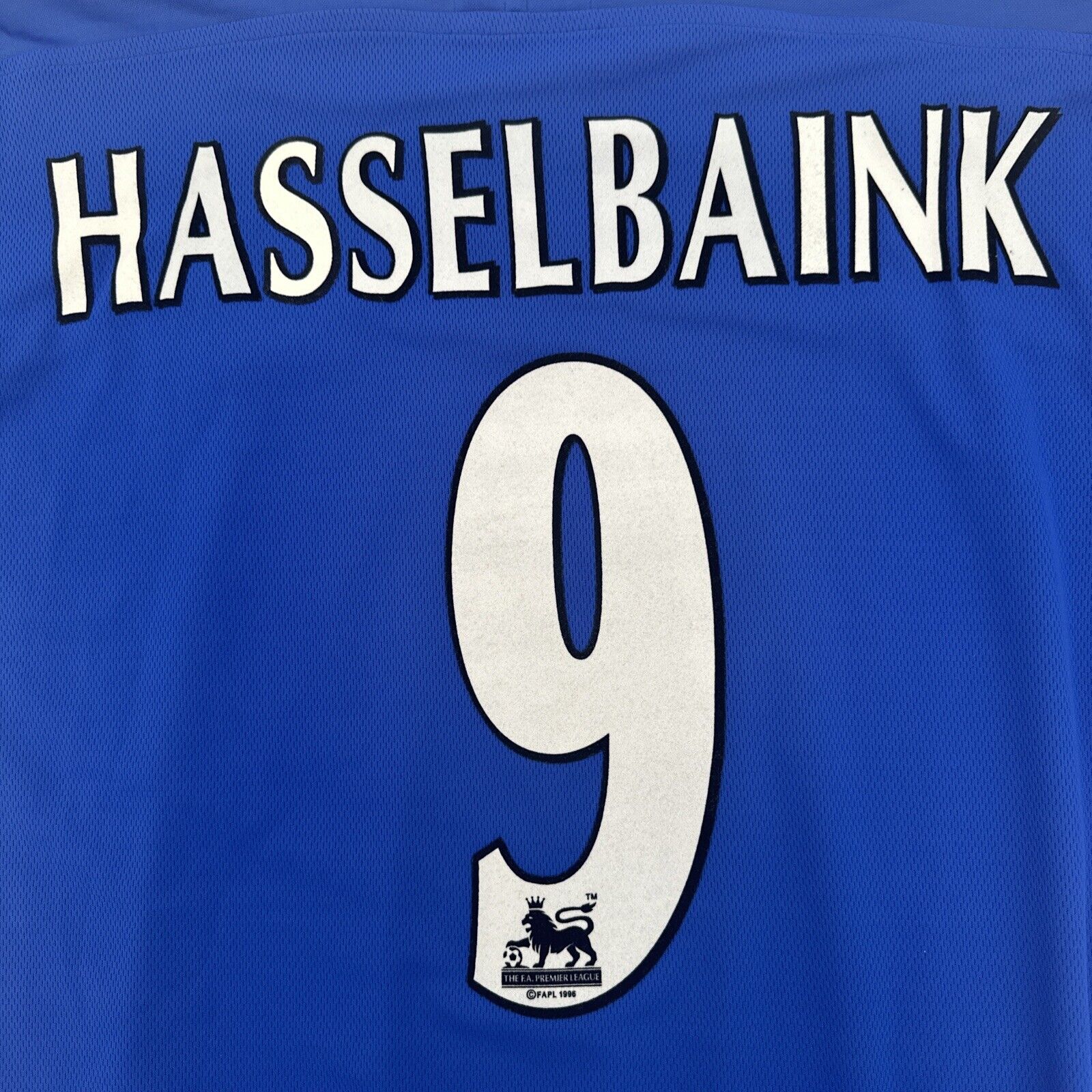 Chelsea HASSELBAINK 9  2003/2004/2005 Home Football Shirt Large - Football Shirt Kingdom