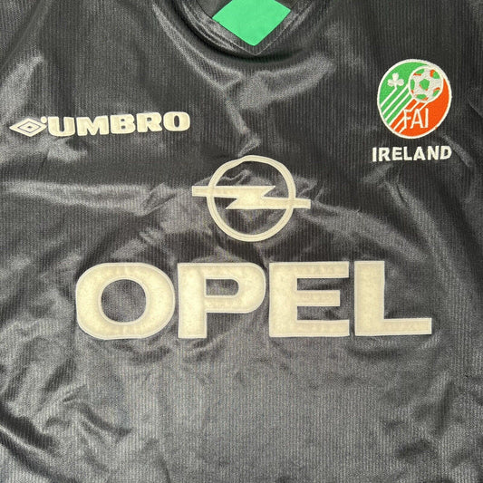 Republic Of Ireland 1998/1999 Away Football Shirt Men’s XL