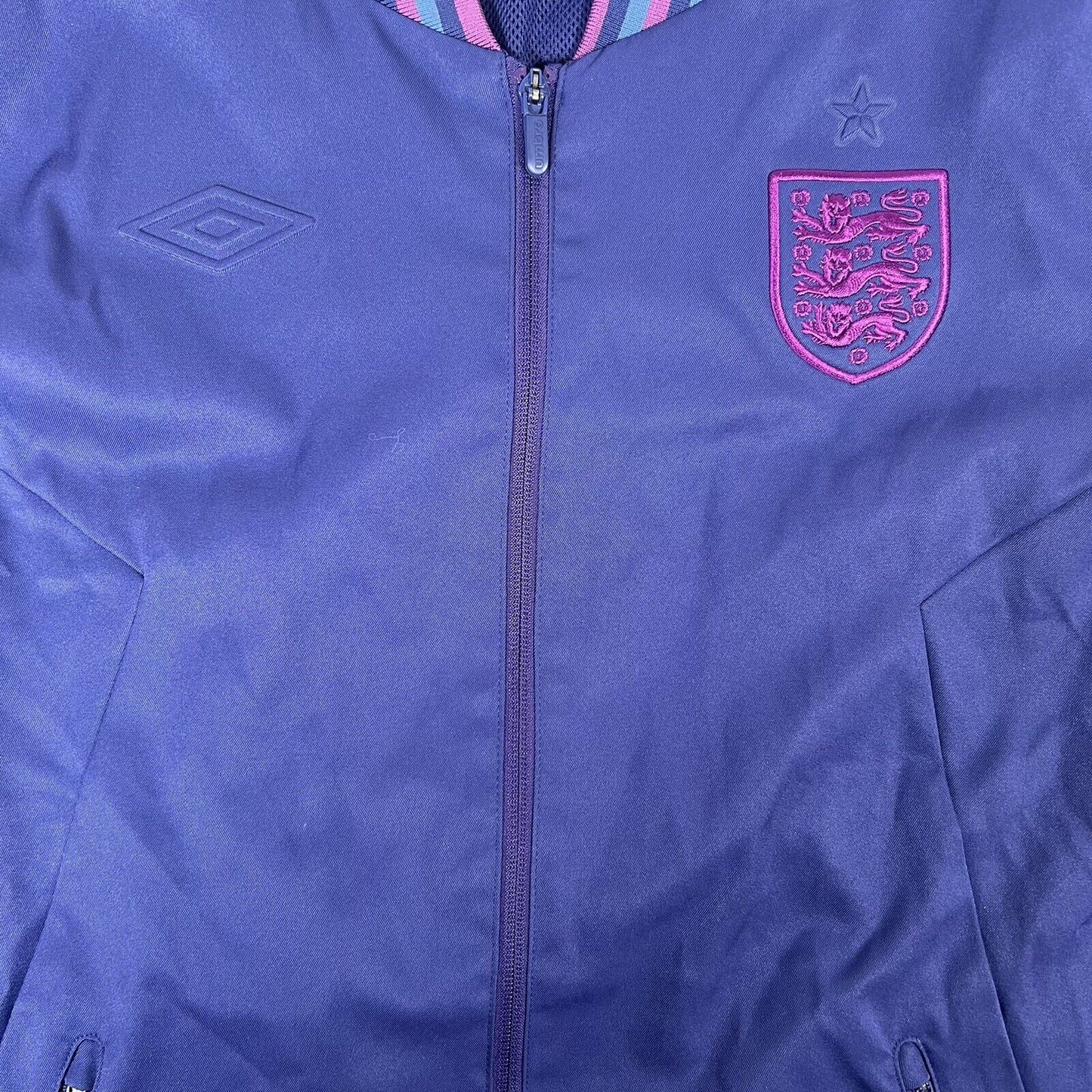 England  football shirt - Size Medium