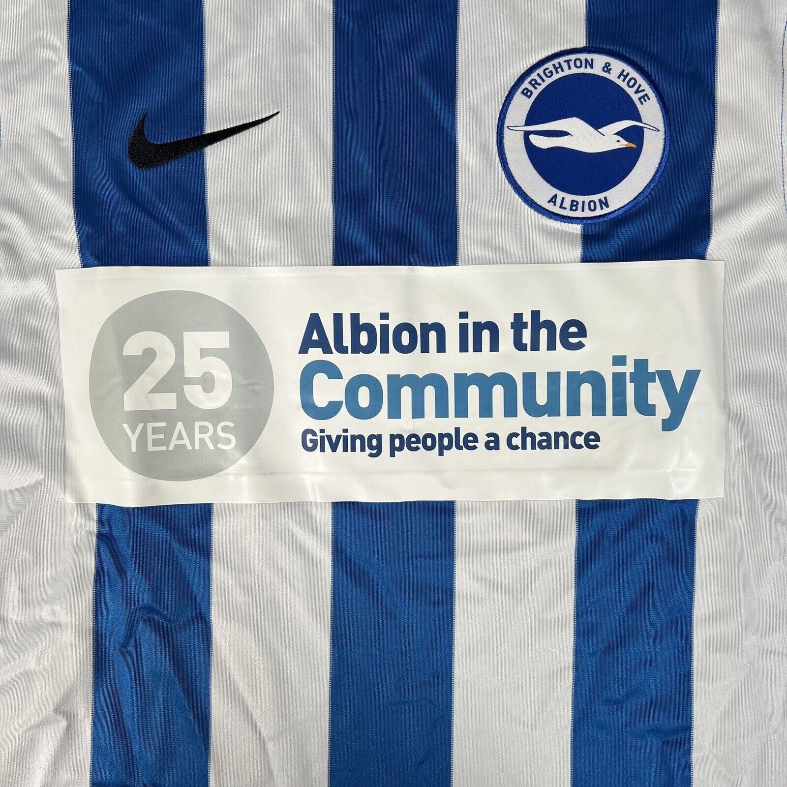 Brighton 2015/2016 In The Community 25 Year Boxed Home Football Shirt Small - Football Shirt Kingdom