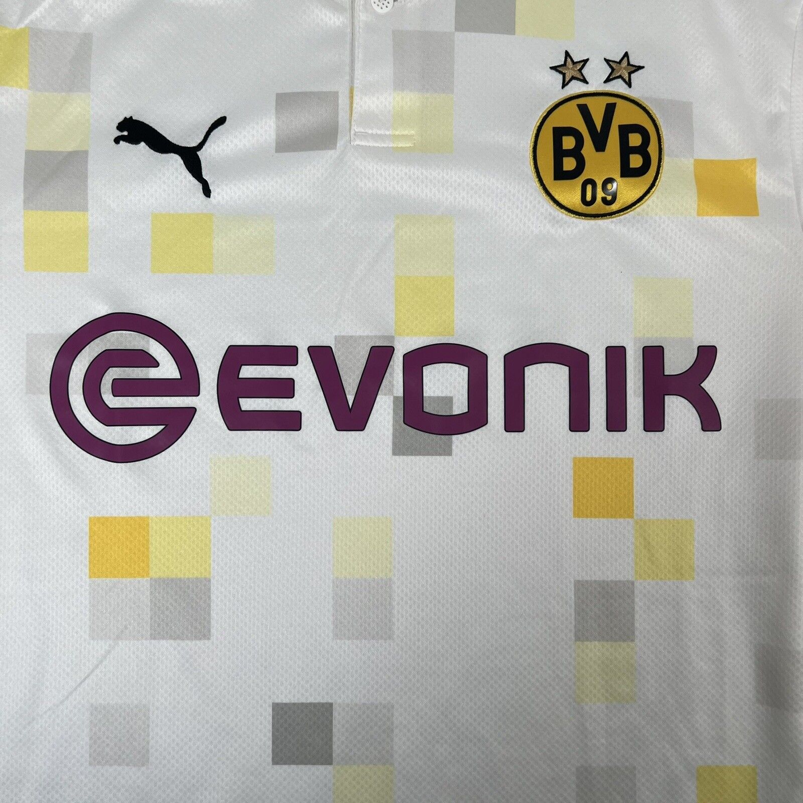 Borussia Dortmund 2021/2022 Third Football Shirt Large - Football Shirt Kingdom