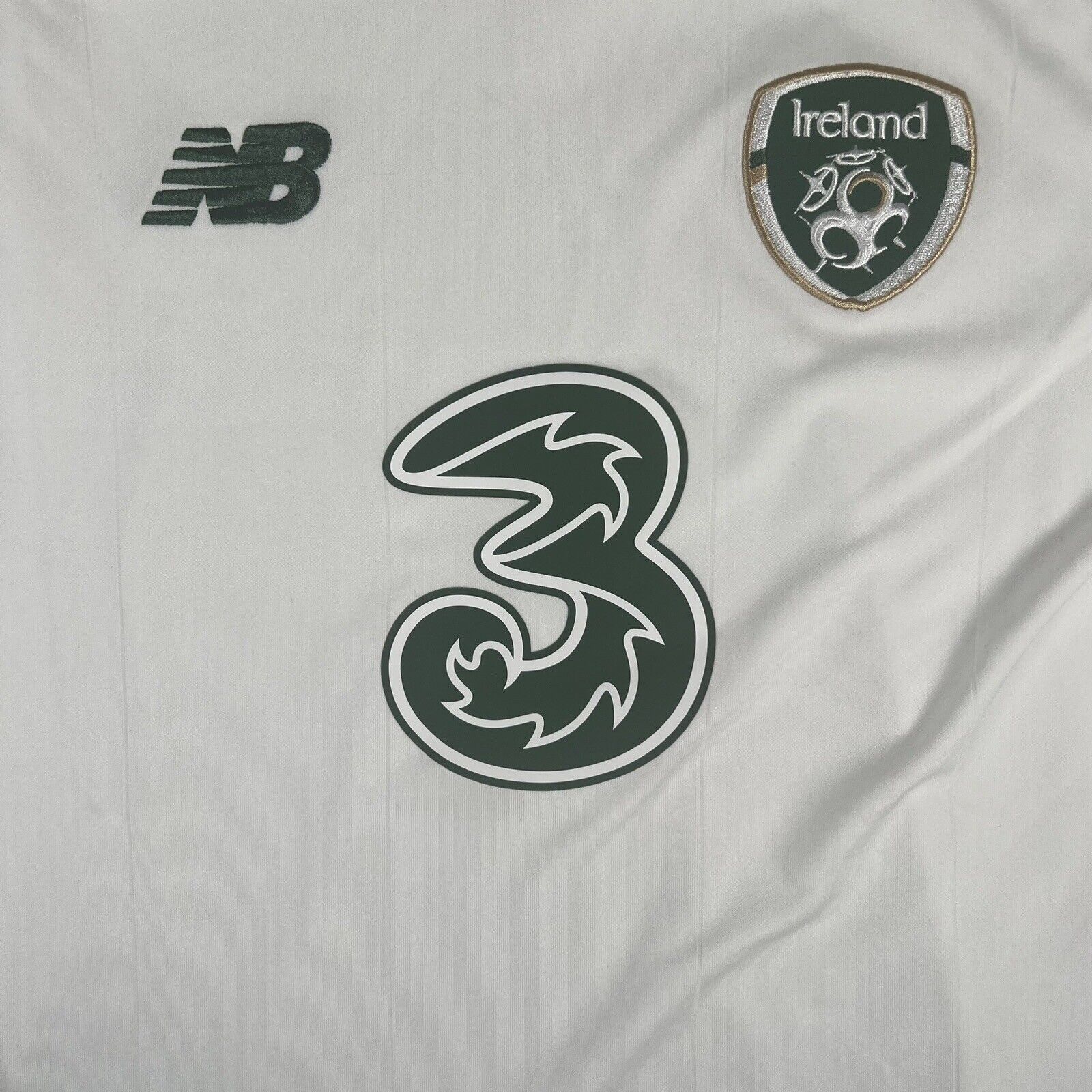 Ireland 2020/2021 Away Football Shirt  Medium Boys Child’s - Football Shirt Kingdom