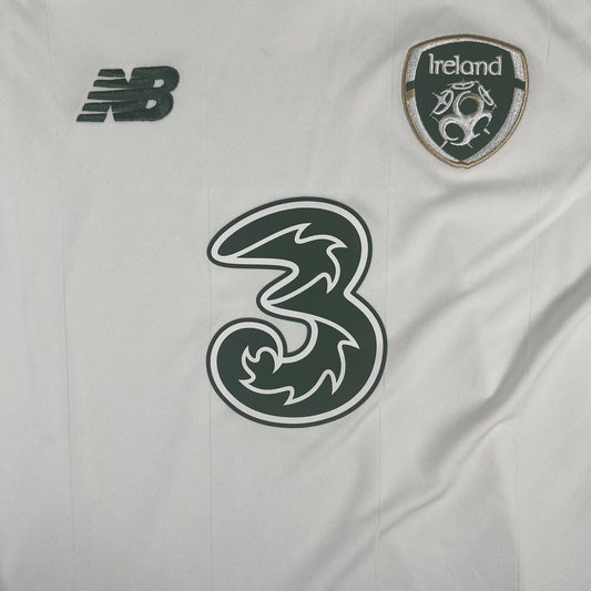 Ireland 2020/2021 Away Football Shirt  Medium Boys Child’s - Football Shirt Kingdom