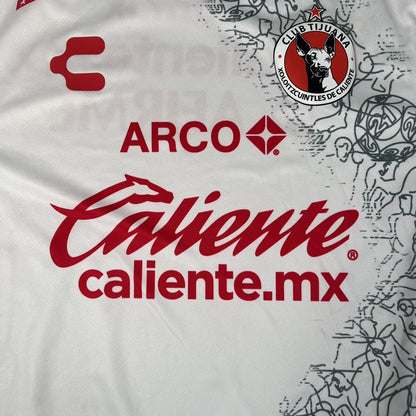 Club Tijuana 2020/2021 Away Football Shirt Men’s Large — front close-up