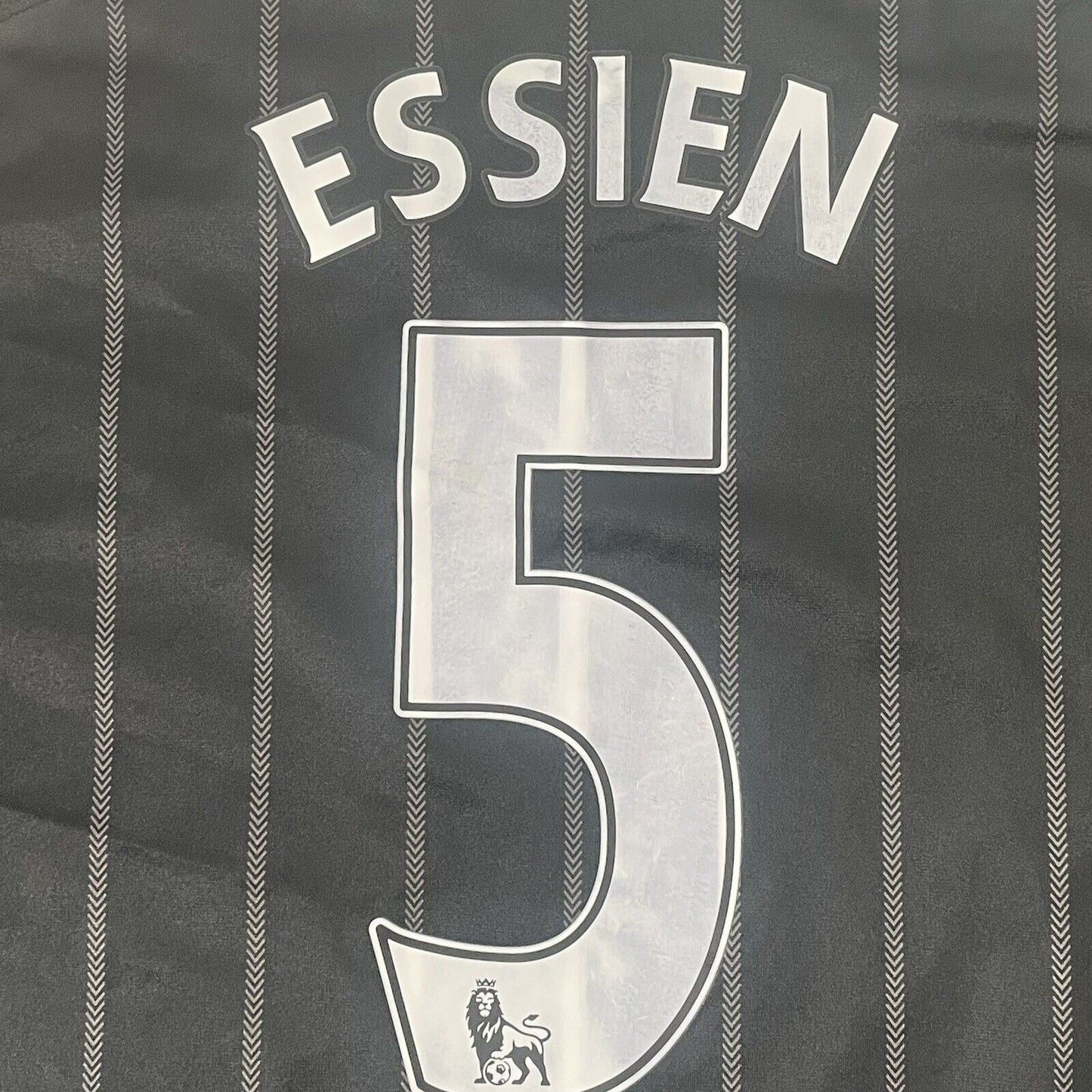 Chelsea ESSIEN 5 2010/2011 Away Football Shirt Long Sleeve XL - Football Shirt Kingdom