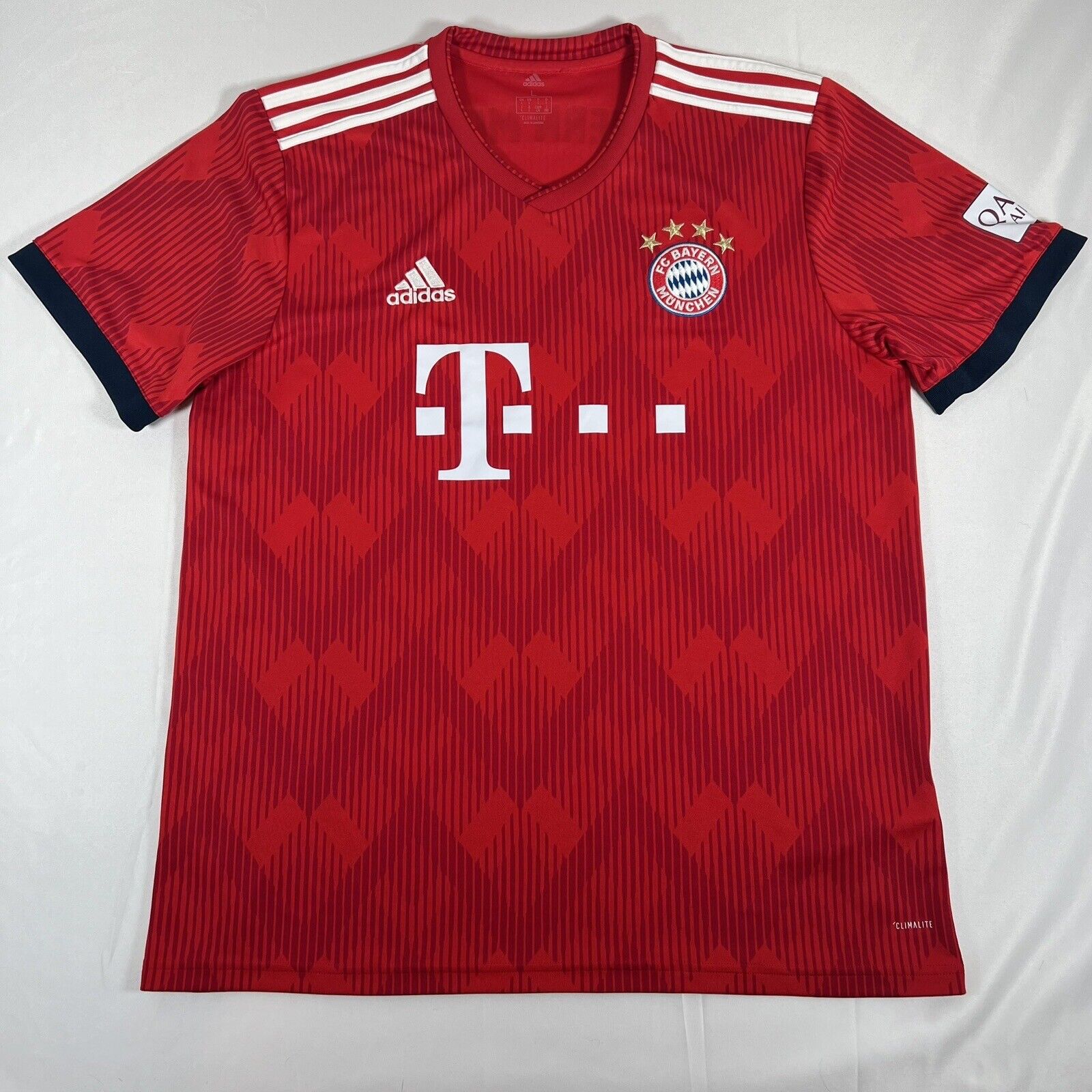 bayern munich 2018 2019 home football shirt large2